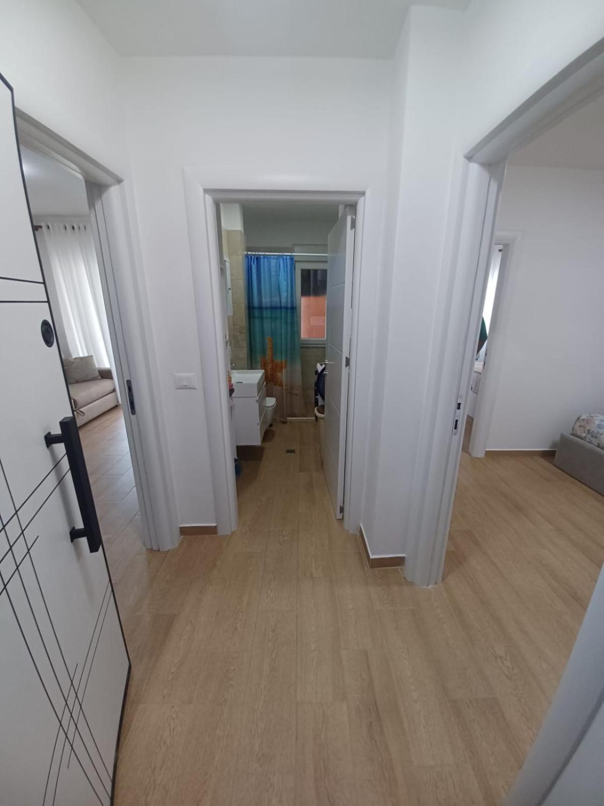 M5 Noli Kune Shengjin Appartement *